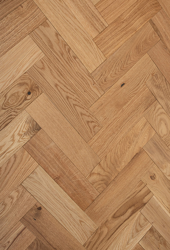 White Oak Natural Herringbone diseñó pisos de madera OA001-7